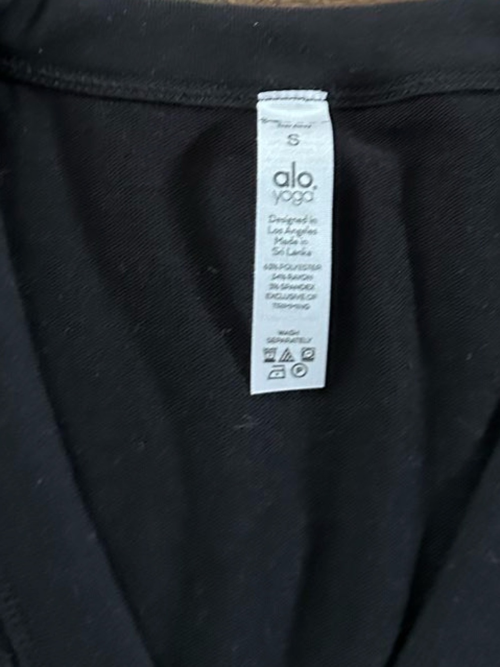 ALO Yoga Black Henley Pullover Cropped Size Small-EUC - Picture 8 of 9
